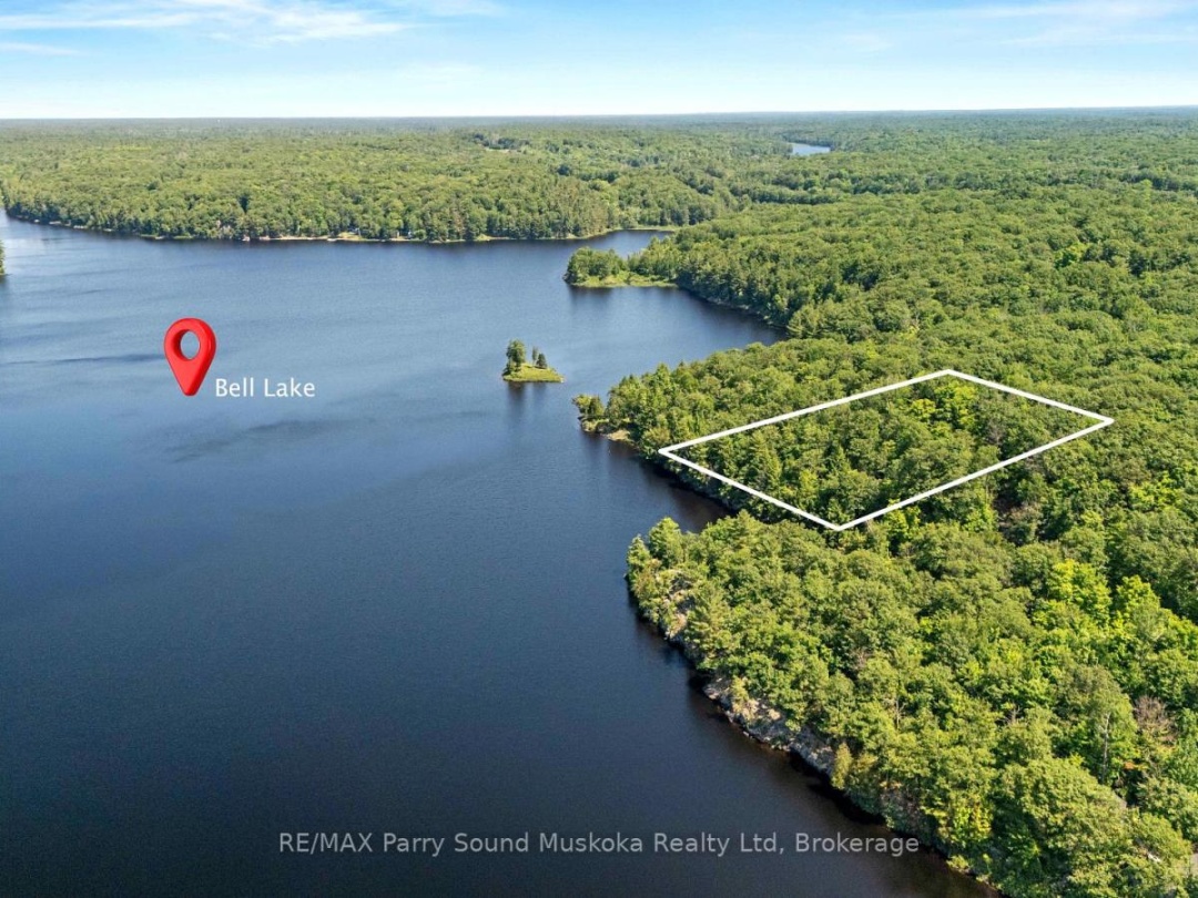 38 FUN COTTAGE LANE, Bell Lake