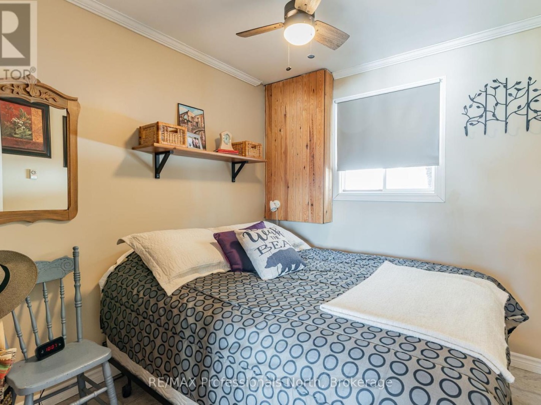 1196 Portage Road, South Portage Lake