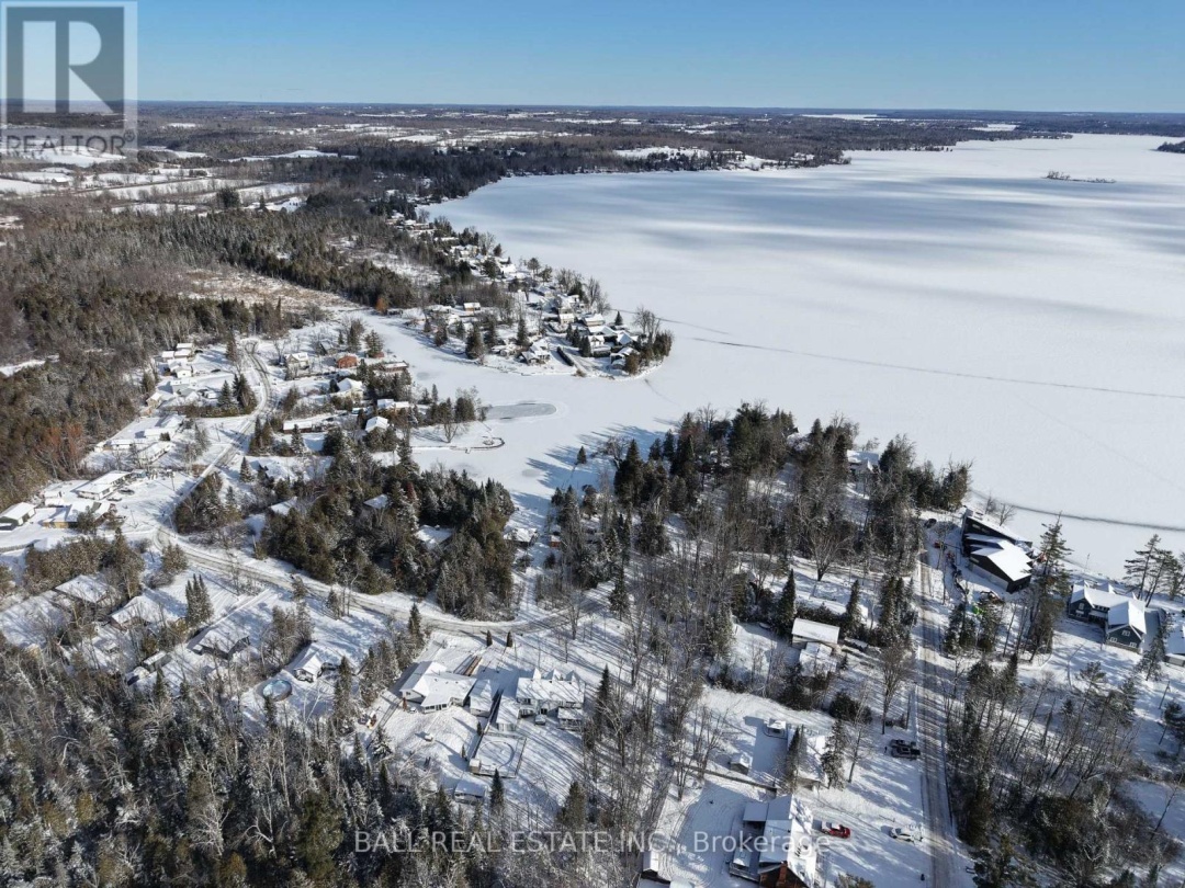 25 BAYVIEW ESTATE ROAD, Sturgeon Lake