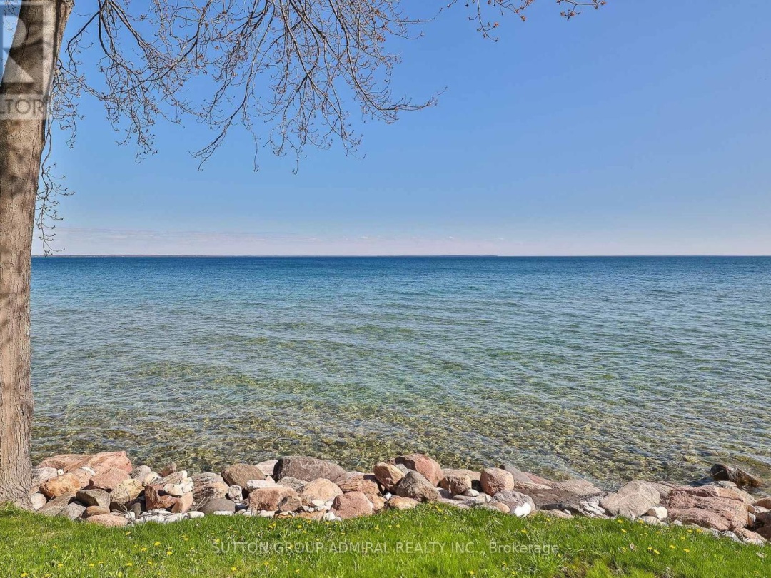 112 BAYSHORE DRIVE, Lake Simcoe