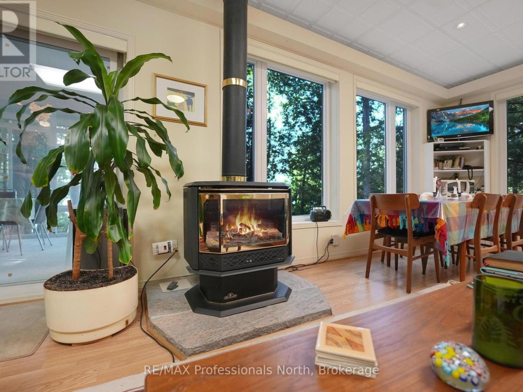 20871 HIGHWAY 35, 