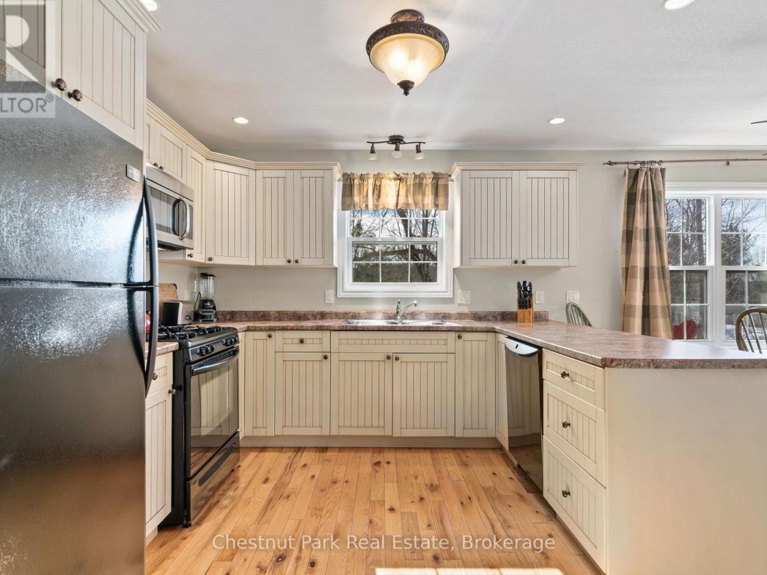 112-8 - 1052 RAT BAY ROAD, Lake of Bays