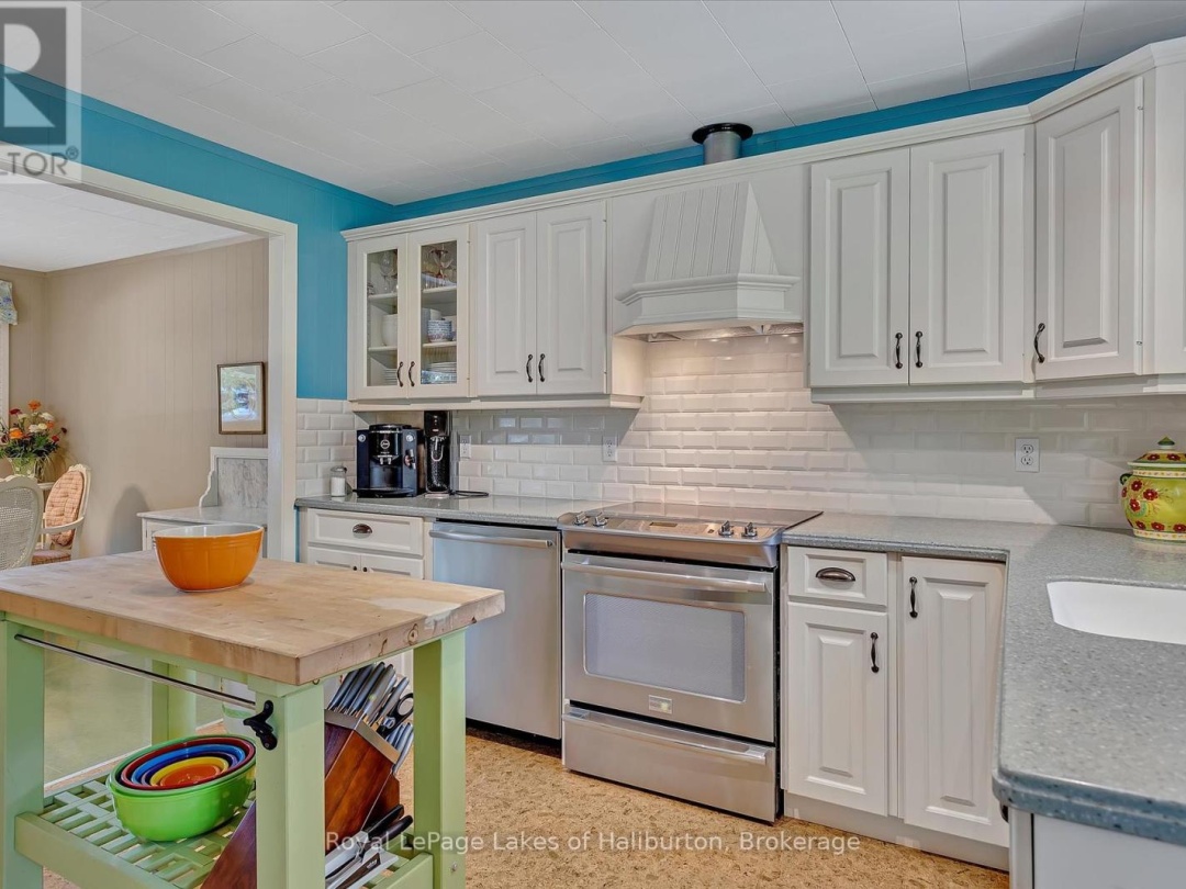 1093 LAMAR DRIVE, 