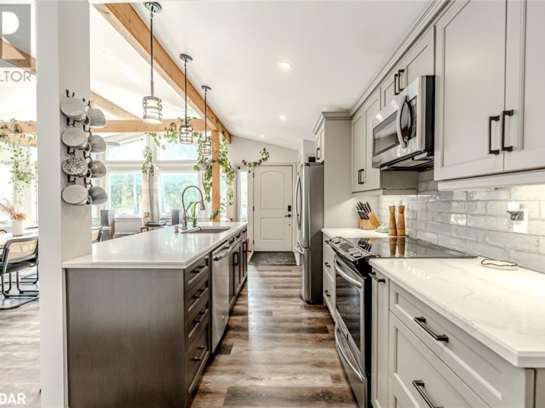 1710 Sandhill Road, Waubaushene