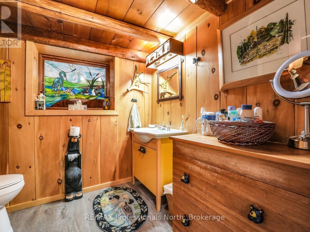 2718 WILKINSON ROAD, Kennisis Lake
