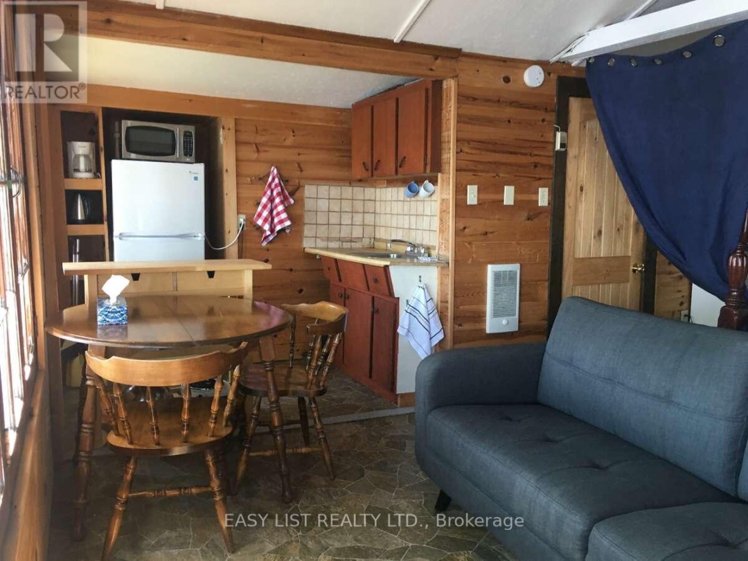 1045 REYNOLDS ROAD, Horseshoe Lake