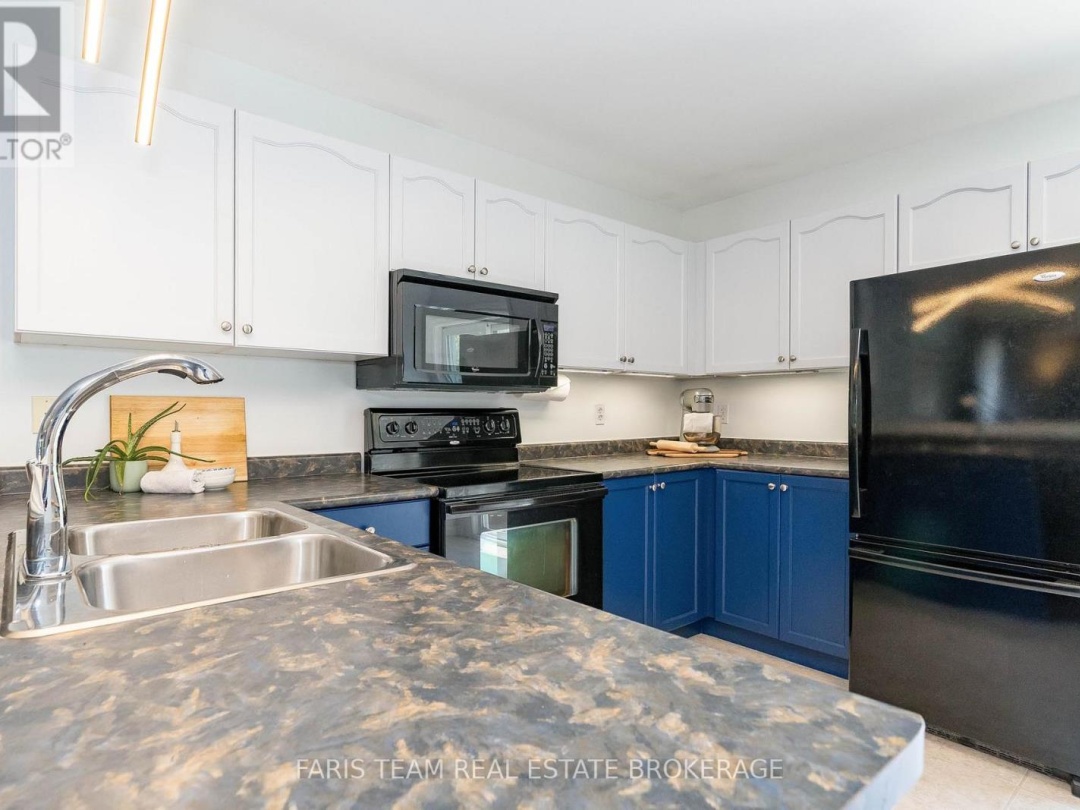 33 GEORGIAS WALK, 