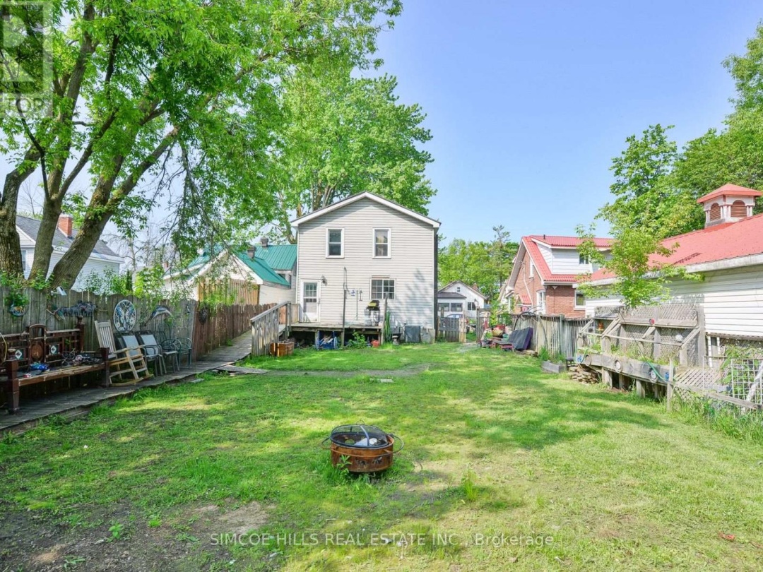 236 FRONT STREET S, 