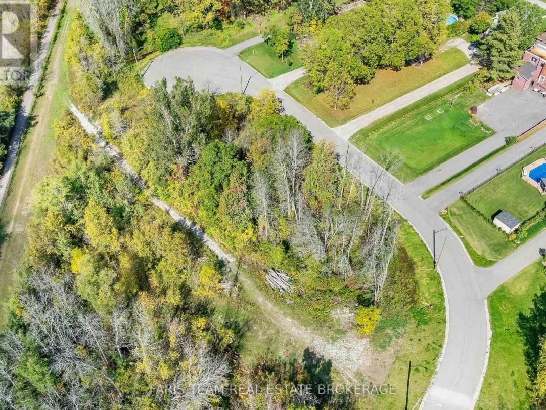 7 REINBIRD STREET W, 