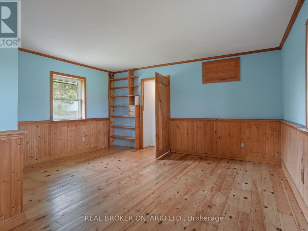 261 Portage Road, Canal Lake