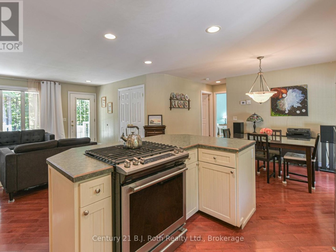 2289 SOUTHWOOD ROAD, 