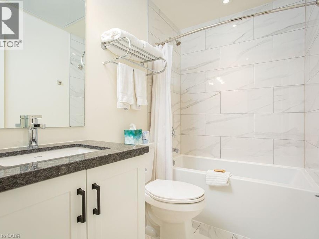 1869 MUSKOKA 118 Road W Unit# BTV-105, Lake Muskoka