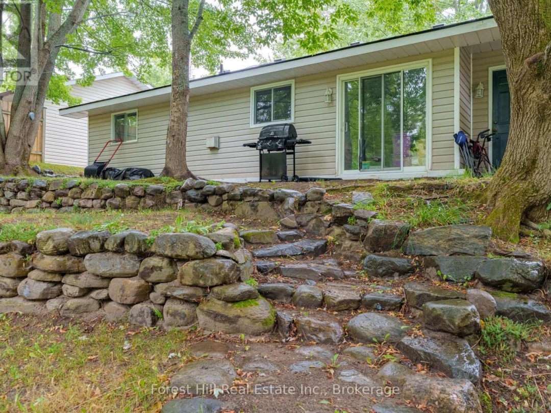 12 CRESTVIEW DRIVE, 