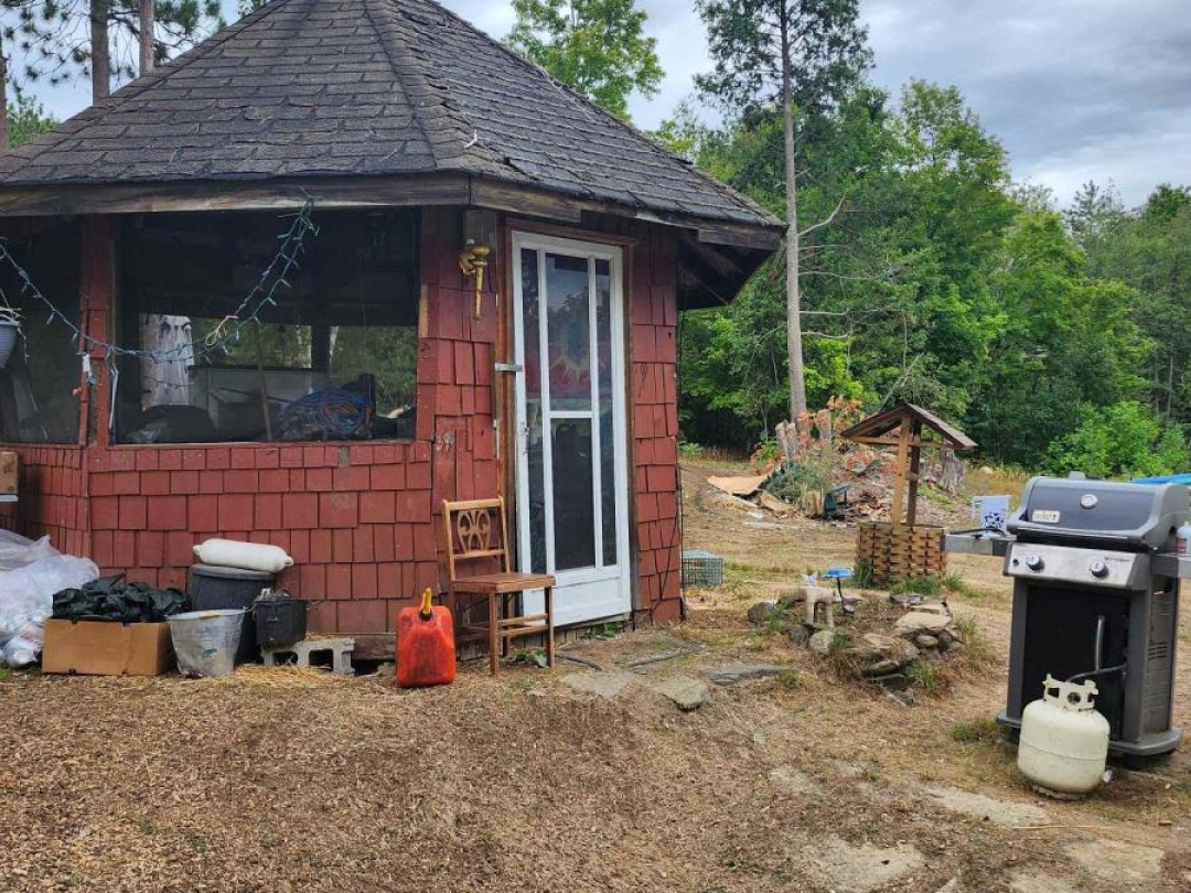 1172 CRYSTAL LAKE ROAD, 