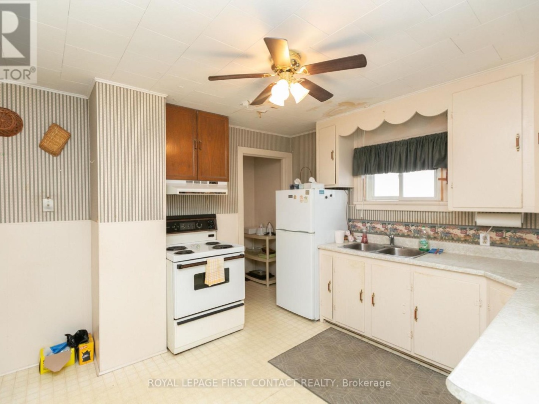 315 GRENVILLE AVENUE, 