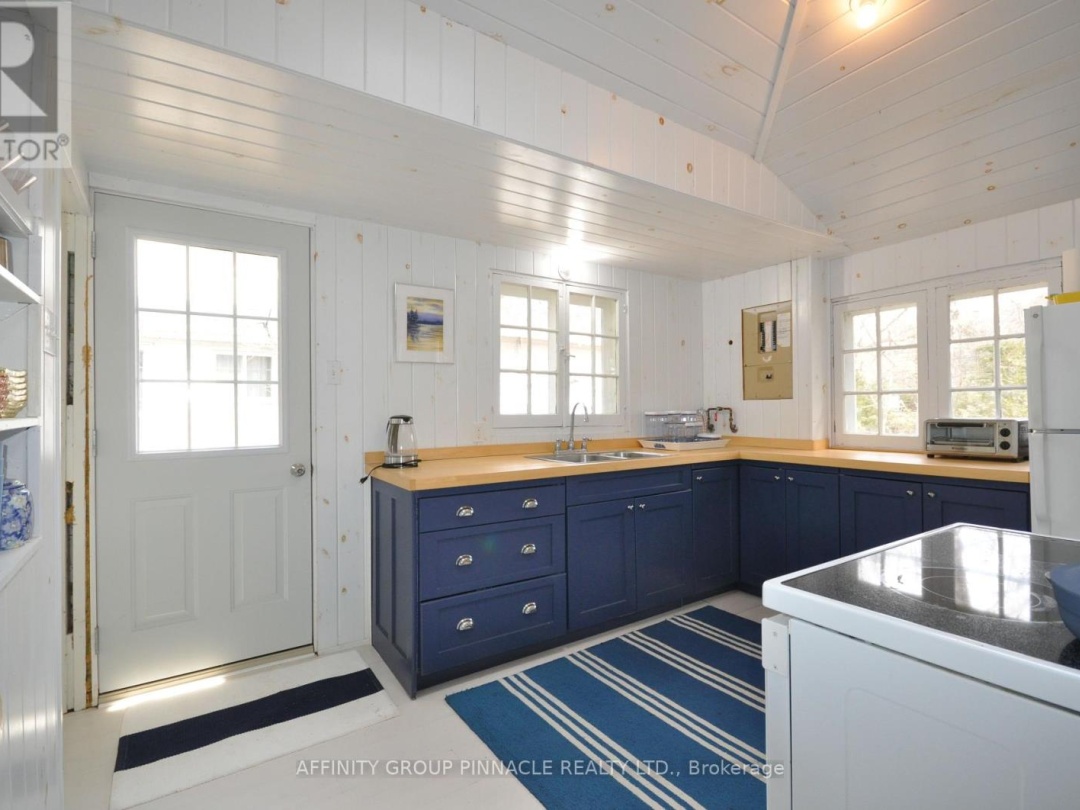 27250 Cedarhurst Beach Road, Lake Simcoe