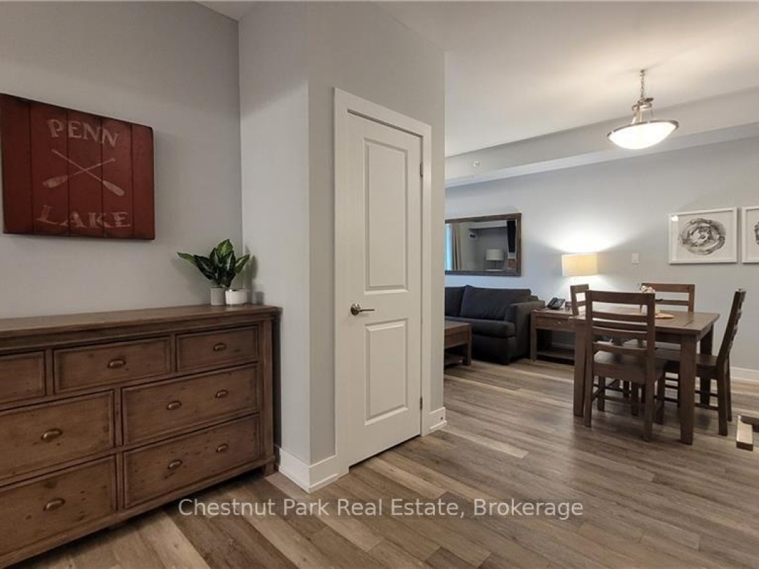330 - 25 PEN LAKE POINT ROAD, Peninsula Lake