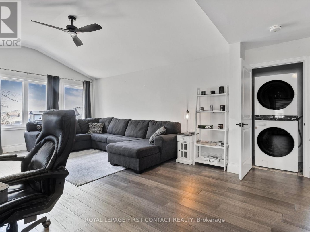 3075 Orion Boulevard, Orillia