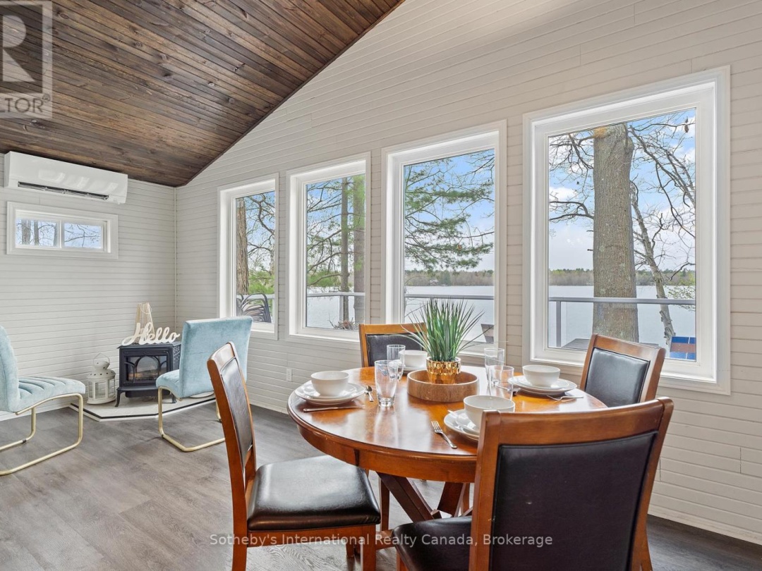 1658 Peninsula Point Road, Sparrow Lake