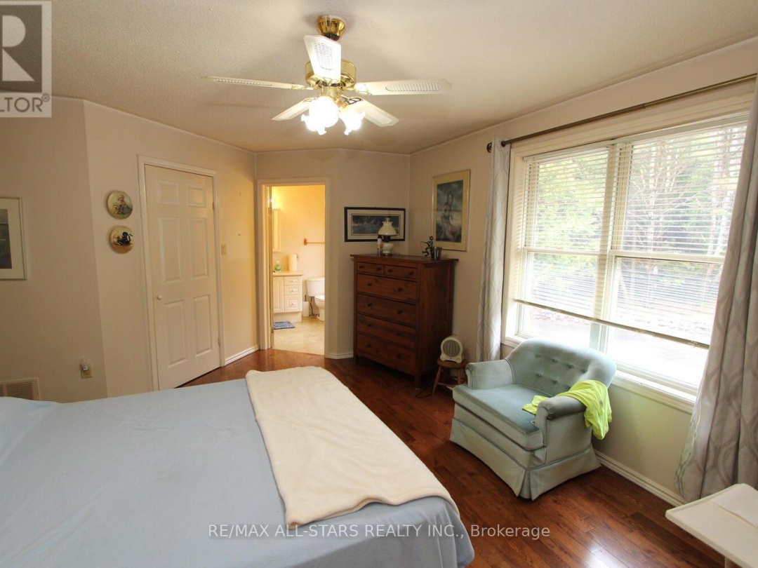 33 TATES BAY ROAD, 