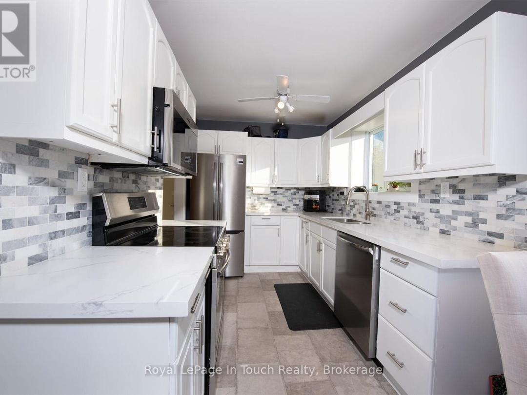 8 CYRIL MARTIN PLACE, 