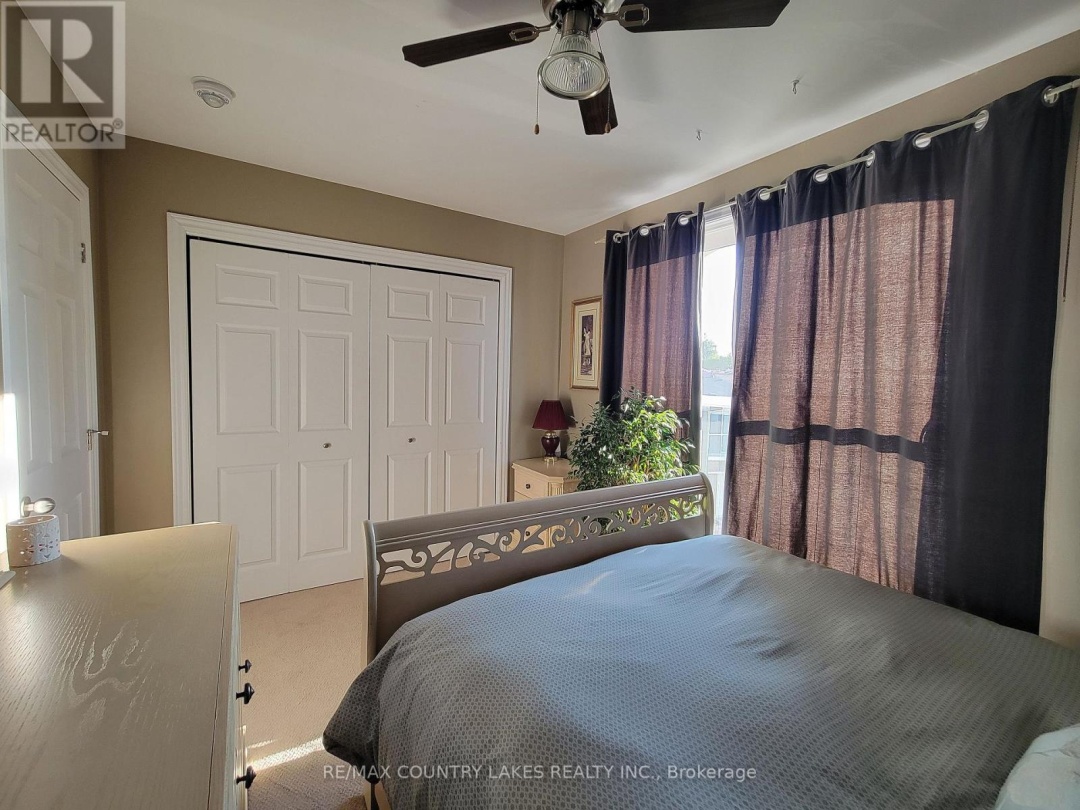 11 - 4 PARADISE BOULEVARD, 