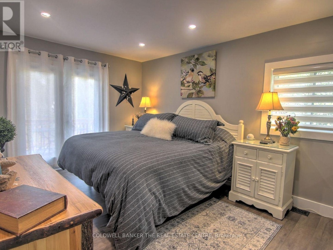 55 PRINCE STREET W, 