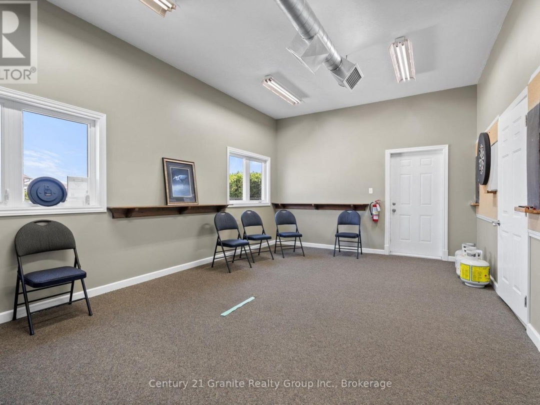 58 CREEKSIDE CIRCLE, 