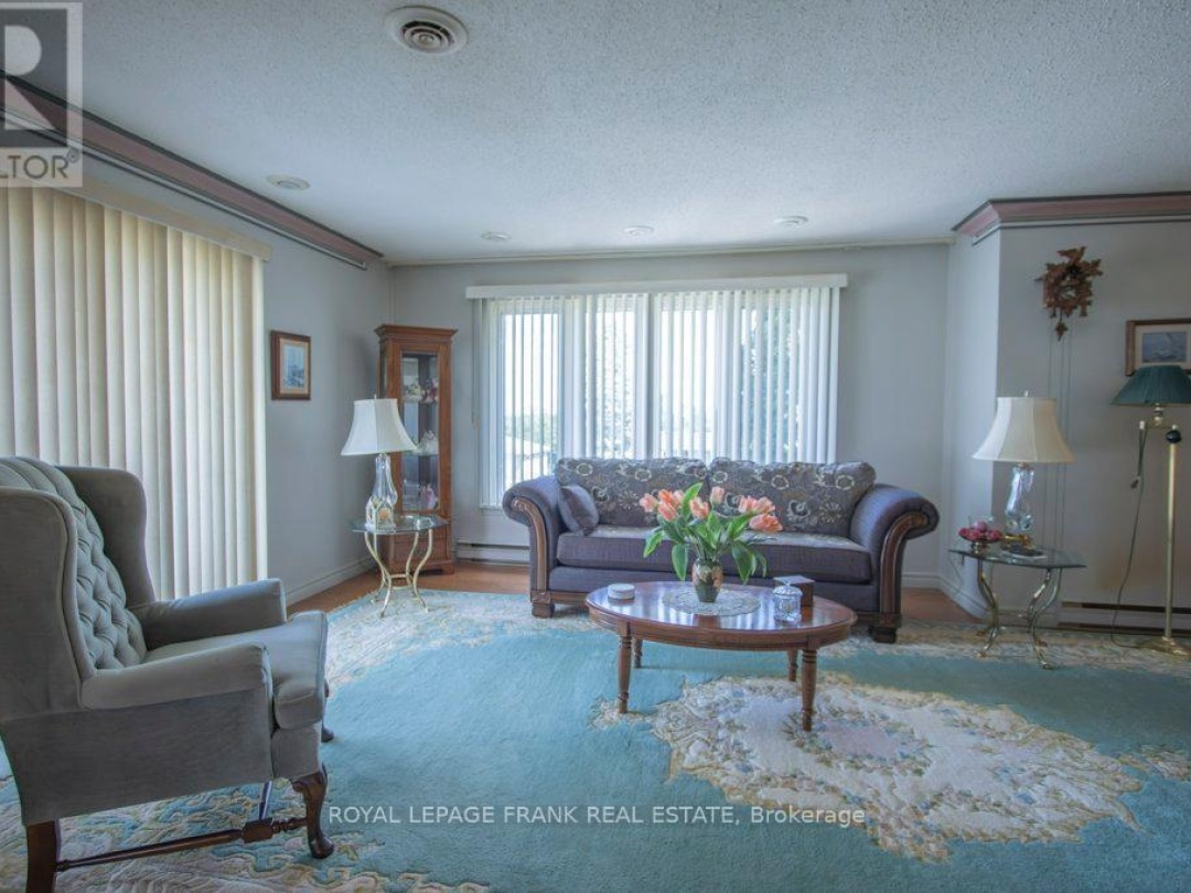 357 THE CAPTAINS CORNERS, 