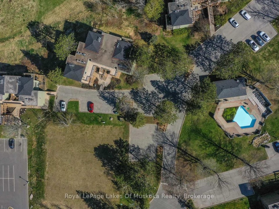 301 - 29 DEERHURST TENNISVIEW DRIVE, 