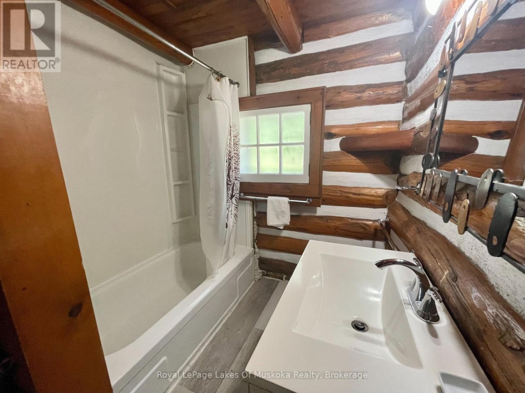 5 1341 Billie Bear Road, Bella Lake