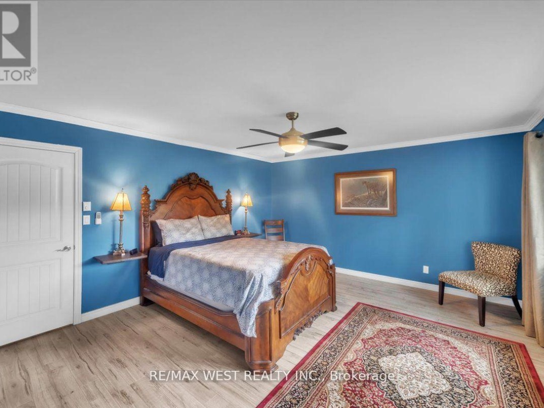 1017 RAYS LANE, 
