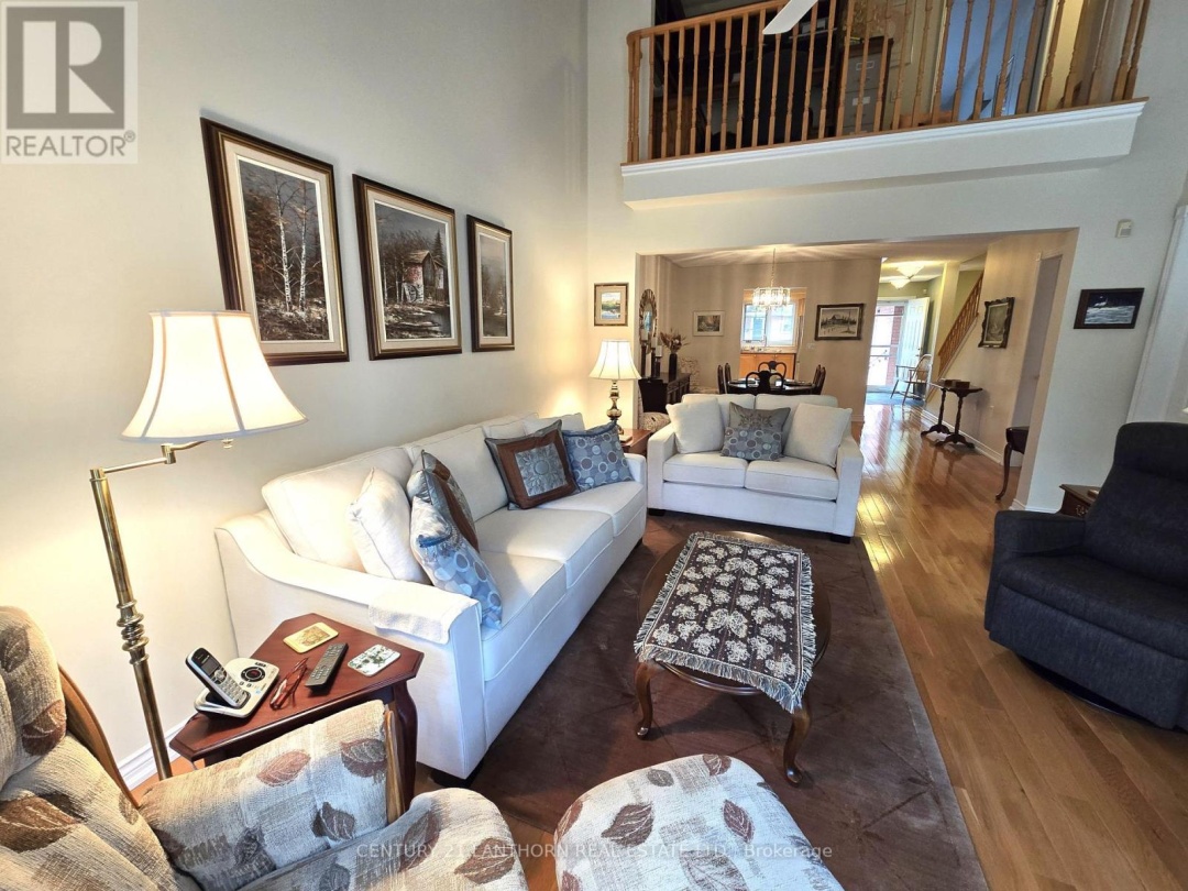 UNIT #310 - 30 MUSEUM DRIVE, 