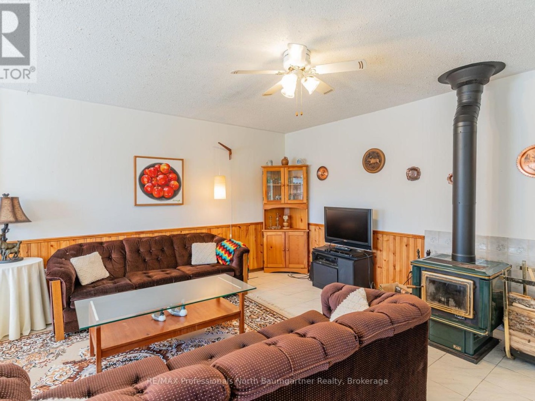 1566 WEST SETTLEMENT ROAD, 