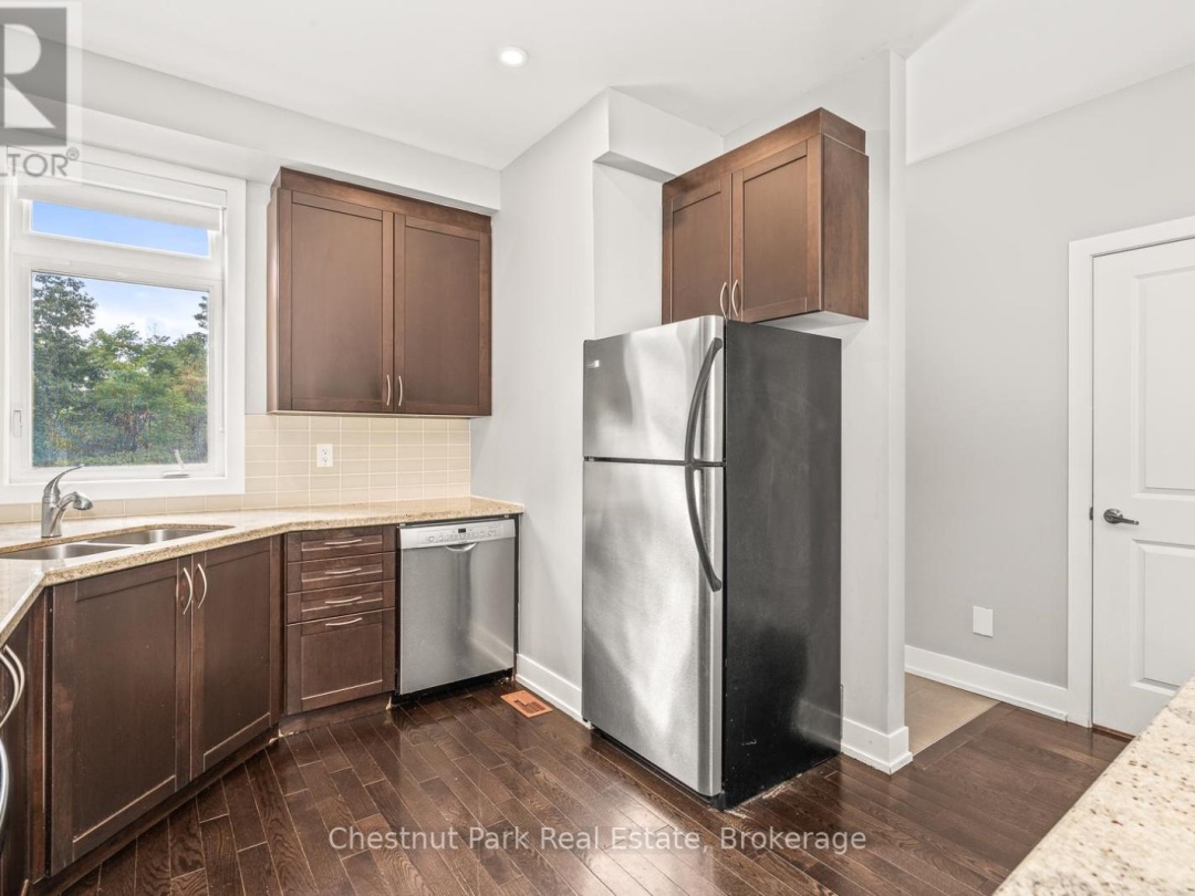 65 ROCKMOUNT CRESCENT, 