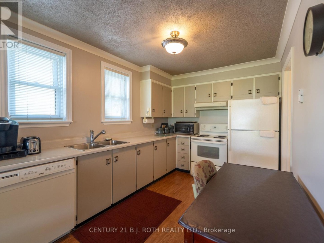 26 - 1 PARADISE BOULEVARD, 