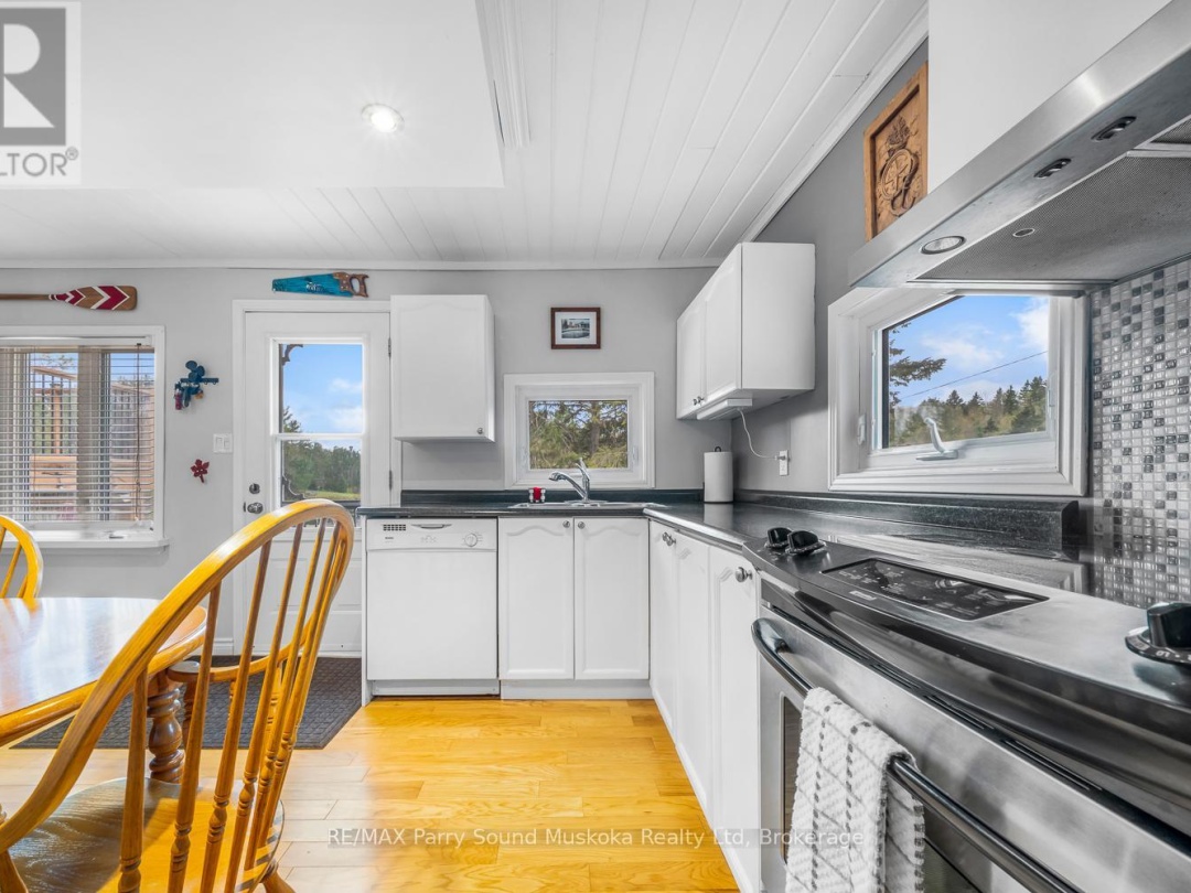22 Dickinson Road, Manitouwabing Lake