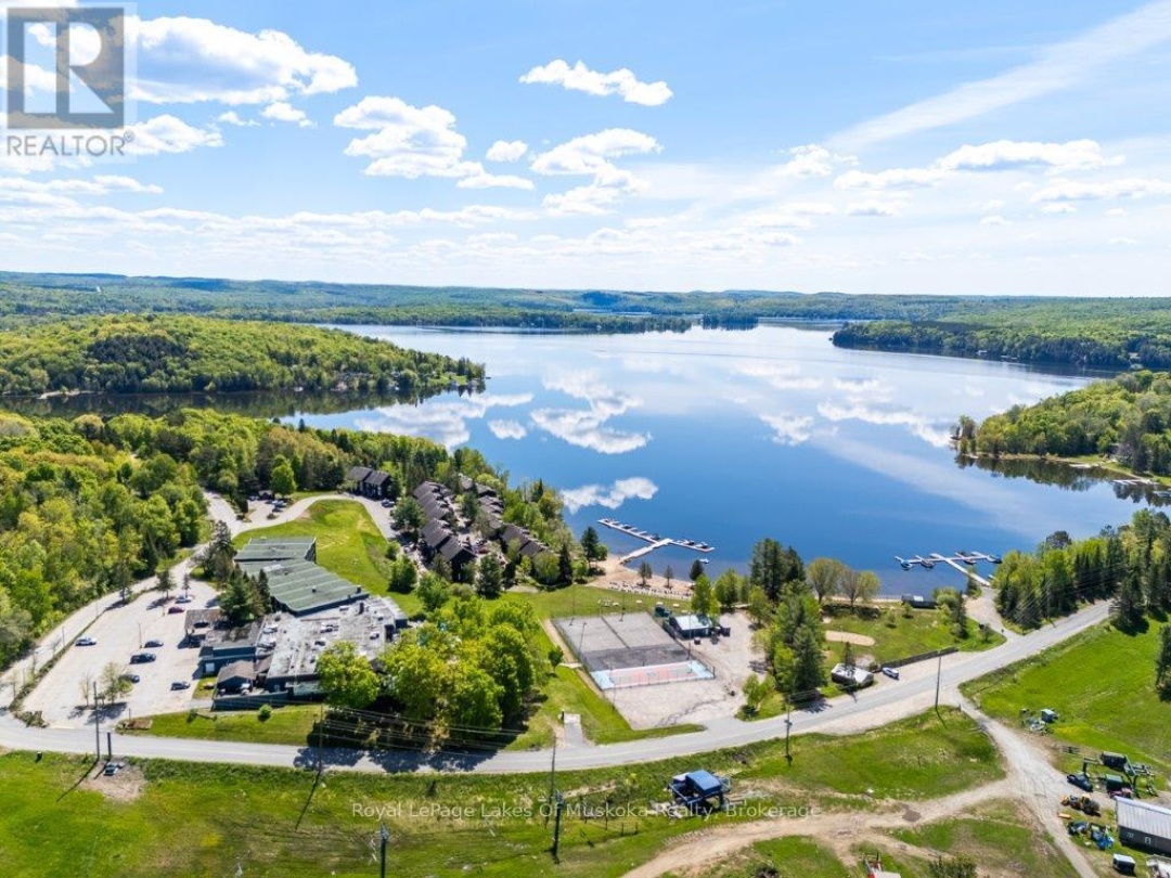 30 TURNER DRIVE, Peninsula Lake