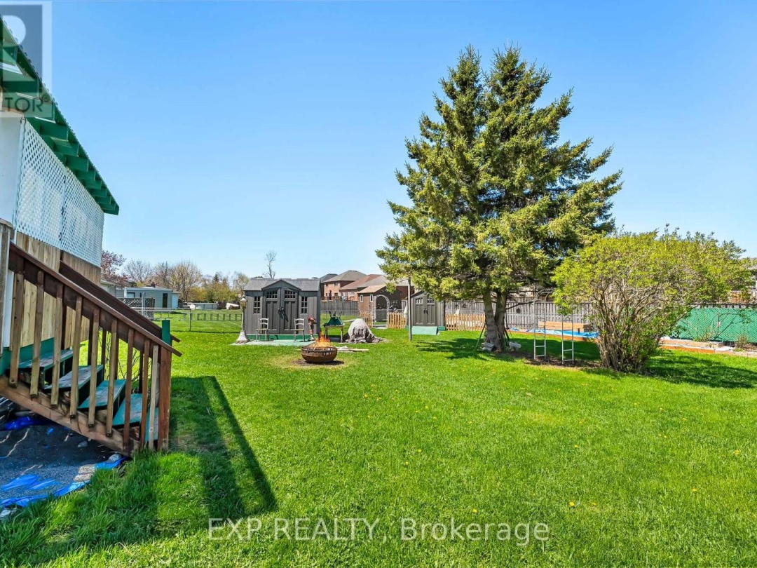 354 LAKELAND CRESCENT, 