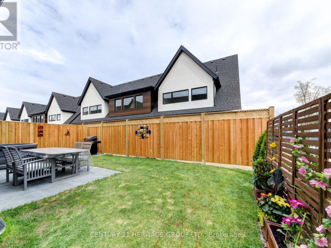 44 RUBY CRESCENT, 