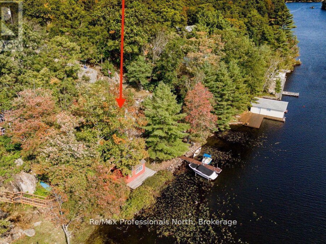 1006 BOOTH LANE, Pine Lake