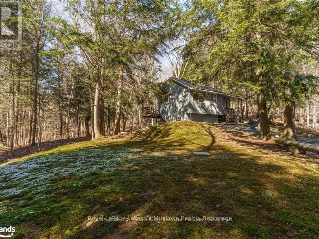 32 MAPLE LEAF DRIVE, Lake Vernon
