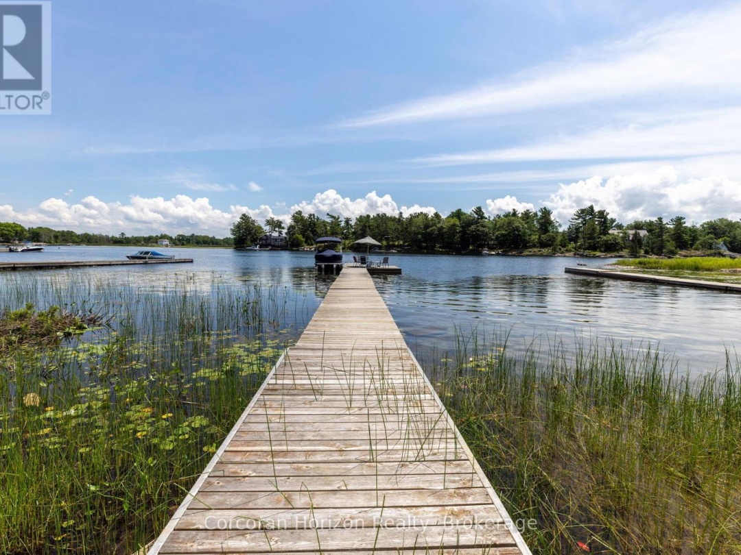 68 Wolverine Beach Rd, Georgian Bay