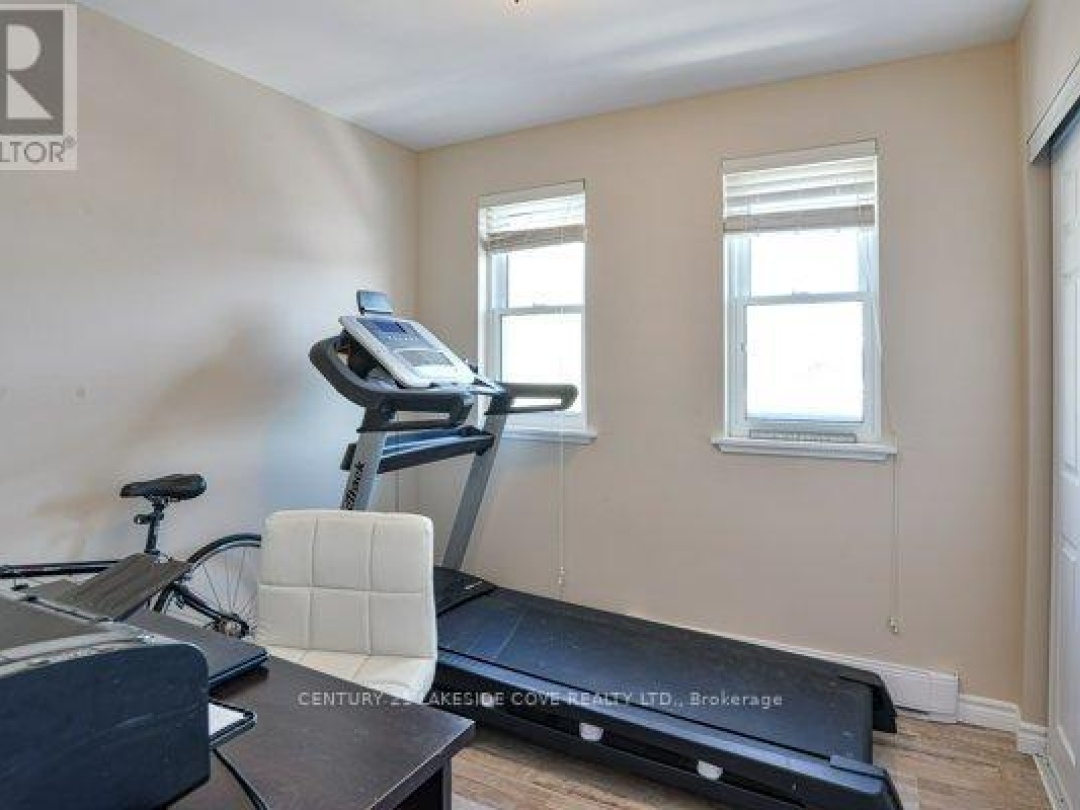 UNIT 27 - 1 PARADISE BOULEVARD S, 