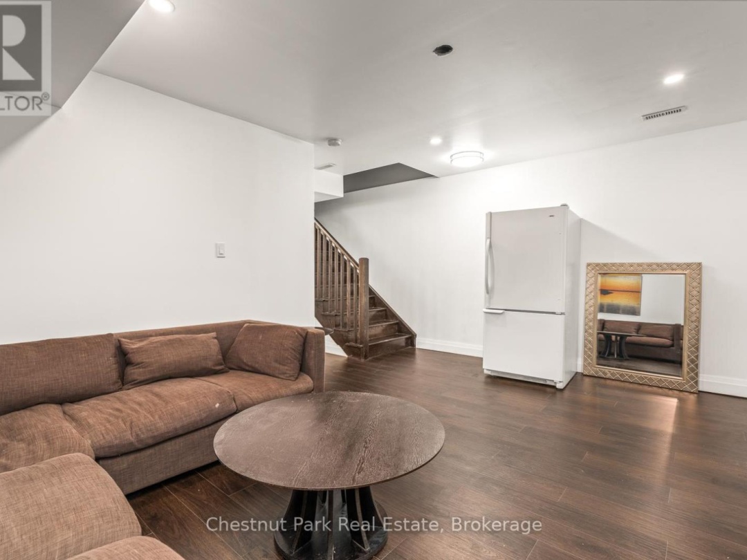 65 ROCKMOUNT CRESCENT, 