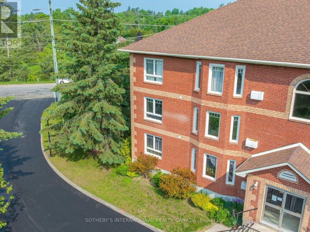 201C - 661 CEDAR LANE, 