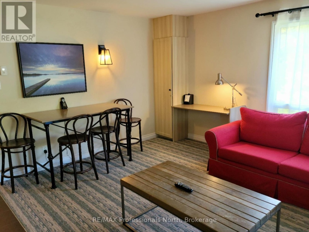 54 207 1235 Deerhurst Drive, Peninsula Lake