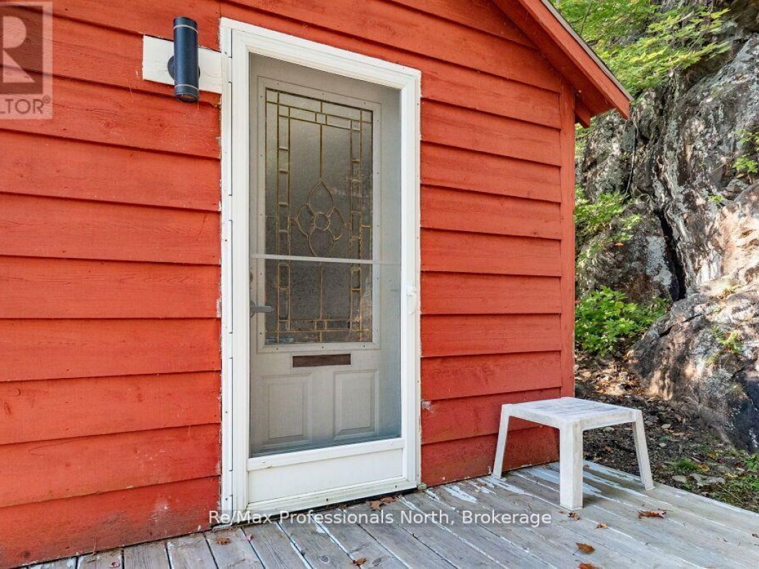 1006 Booth Lane, Pine Lake