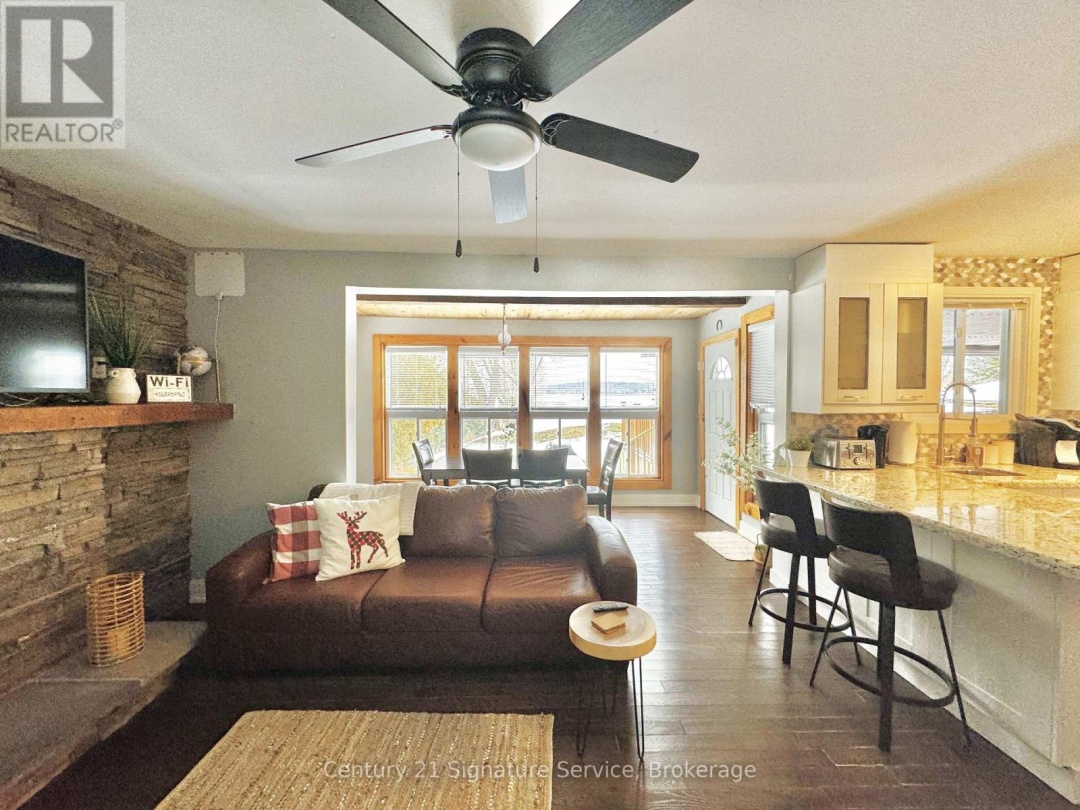 127 Maskinonge Road, Georgian Bay