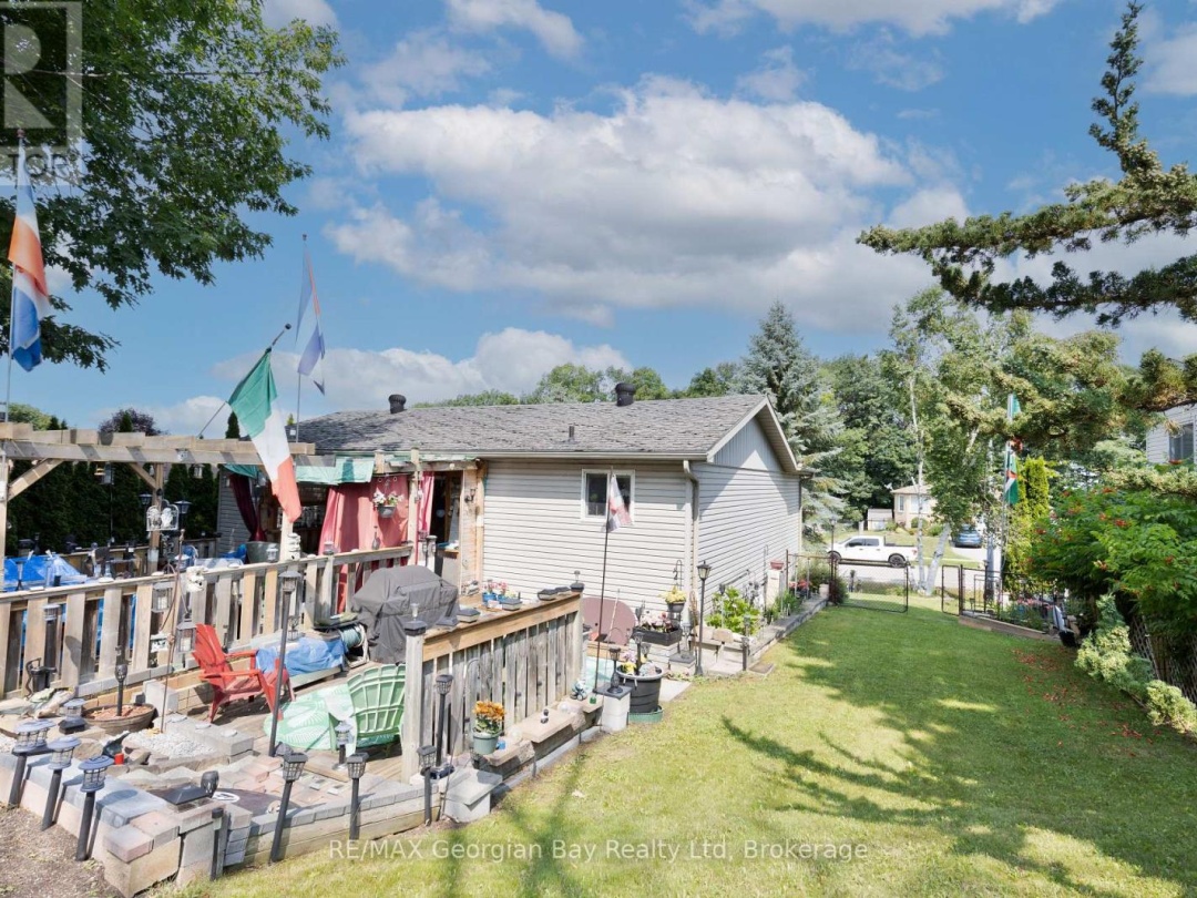 33 ANDERSON CRESCENT, 